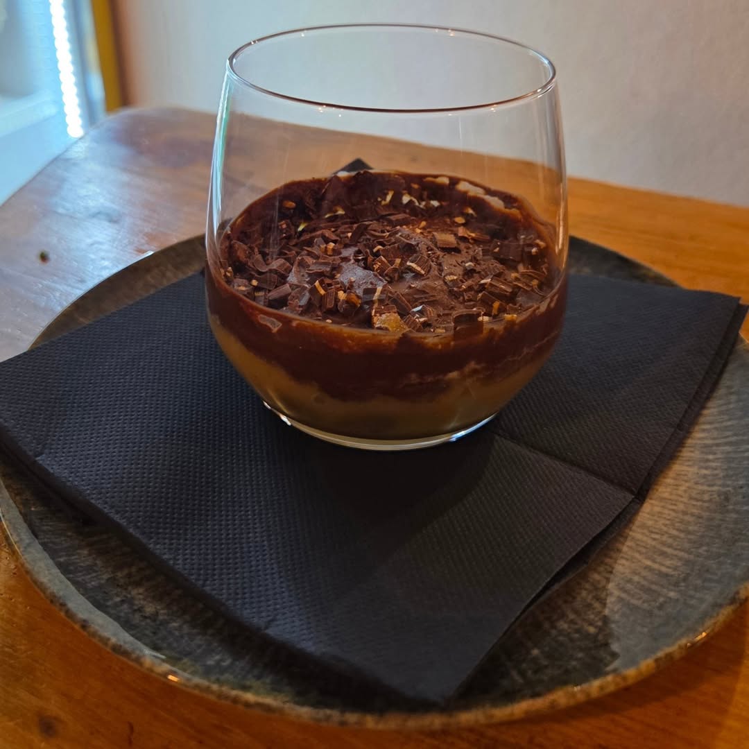 Čokoladni desert u čaši